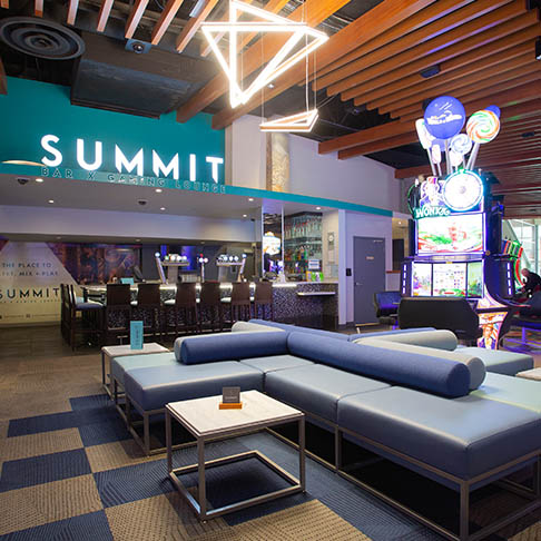 summit gaming lounge image